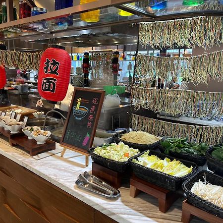 Grand Barony Qingdao Airport Hotel Екстериор снимка