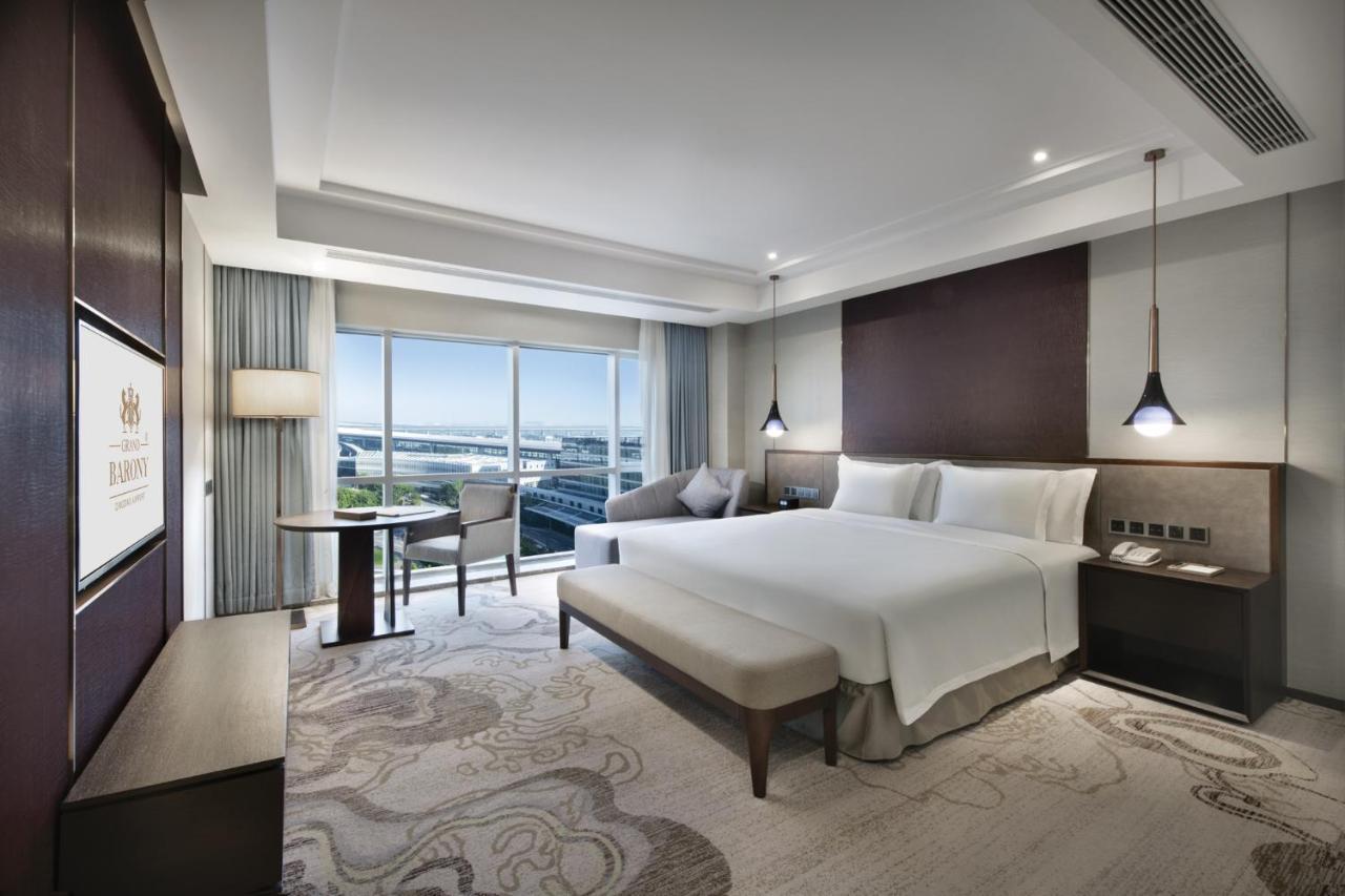 Grand Barony Qingdao Airport Hotel Екстериор снимка