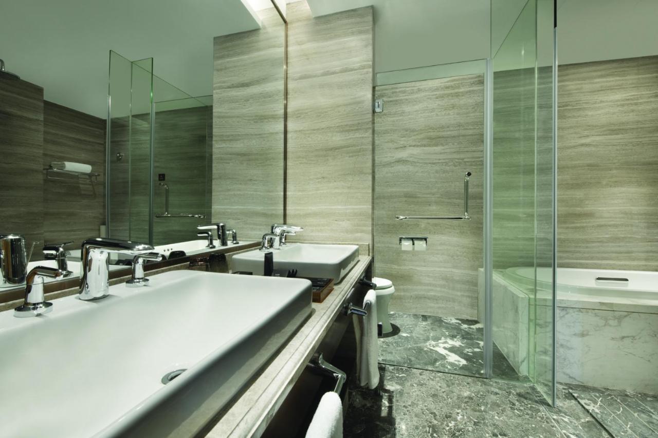 Grand Barony Qingdao Airport Hotel Екстериор снимка