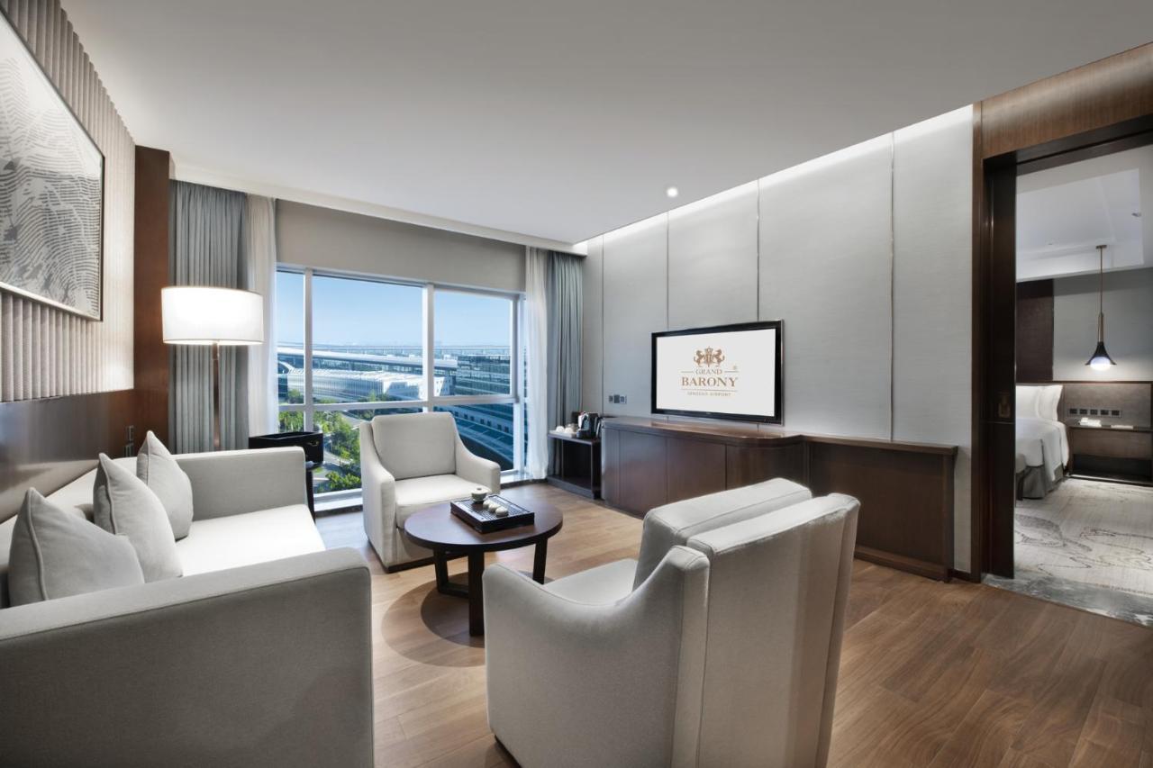 Grand Barony Qingdao Airport Hotel Екстериор снимка