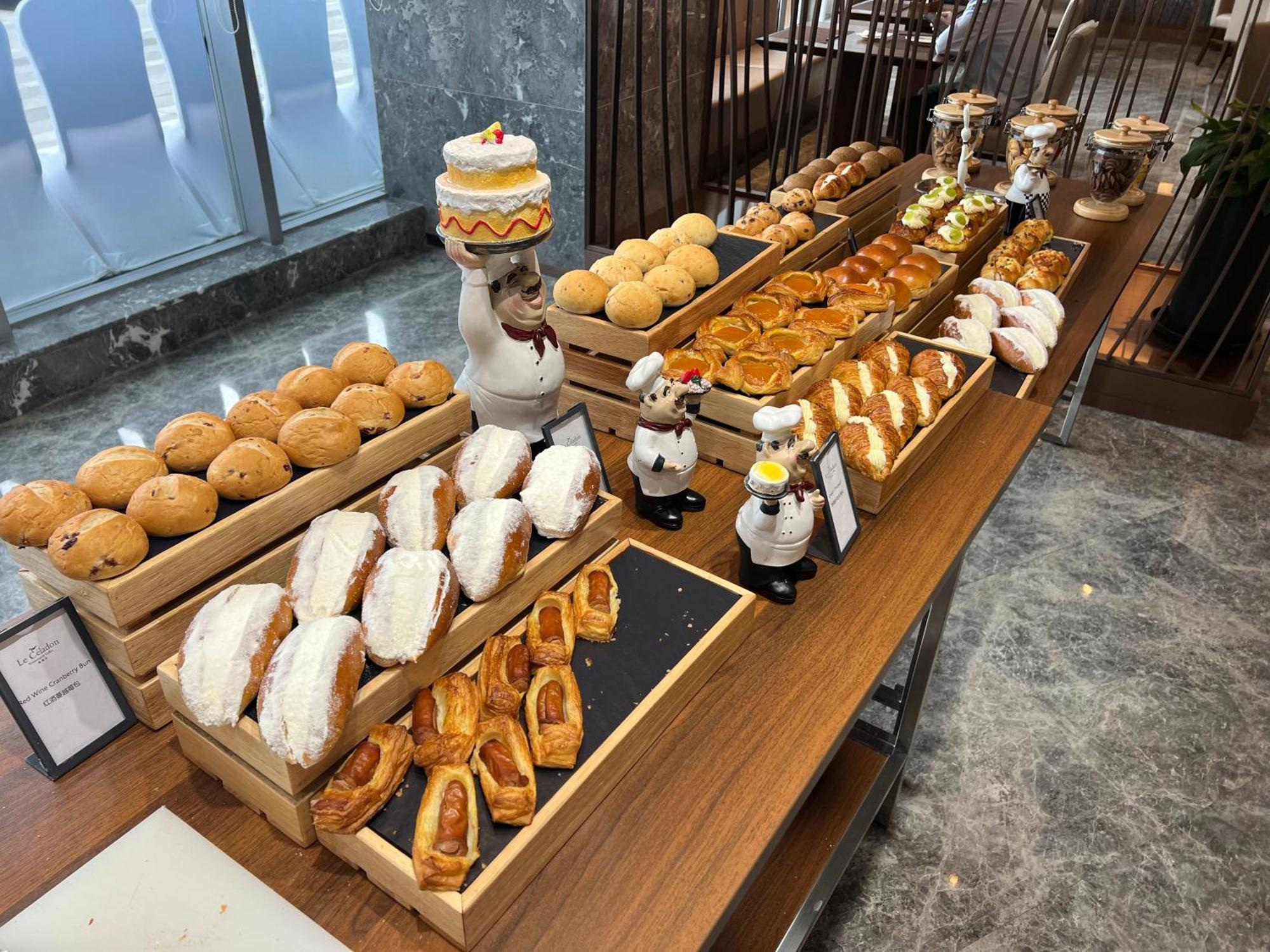 Grand Barony Qingdao Airport Hotel Екстериор снимка